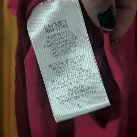 Bright pink top with knitting in back - Picture 5 of 7